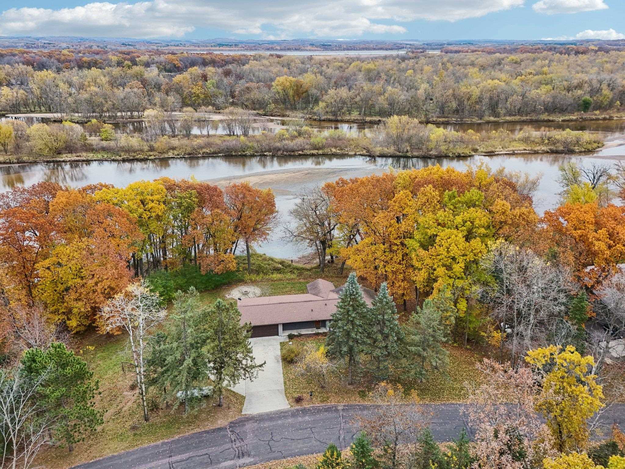 N5630 Thunderbird Road Portage, WI 53901 - Photo 2 of 35