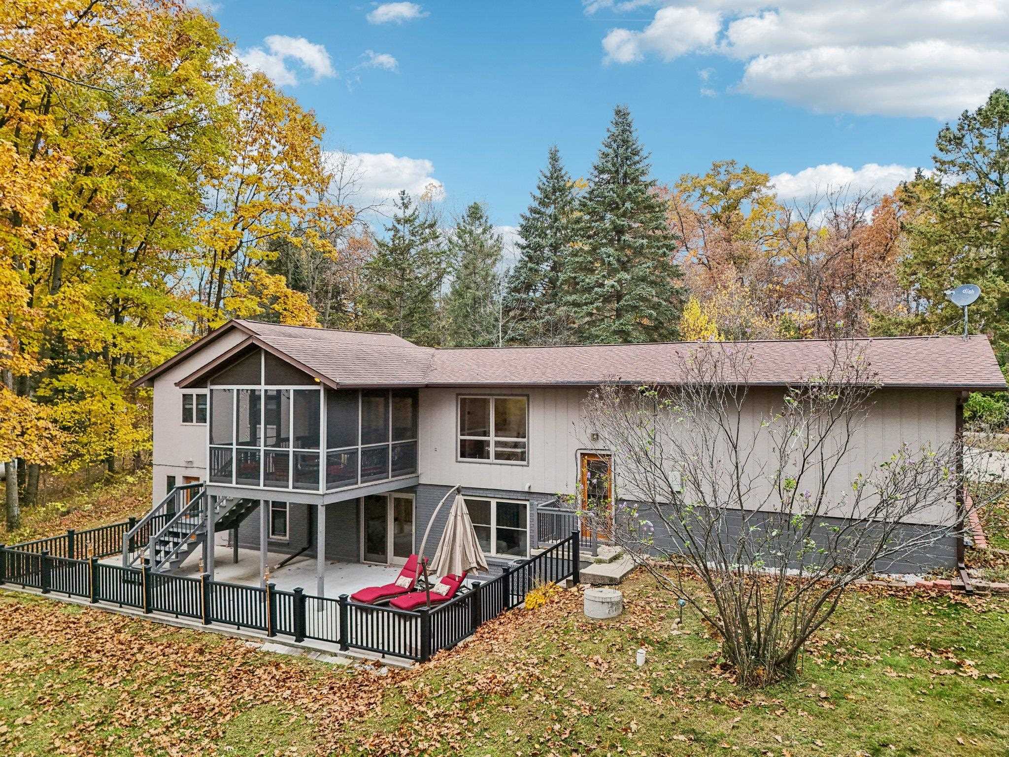 N5630 Thunderbird Road Portage, WI 53901 - Photo 3 of 35