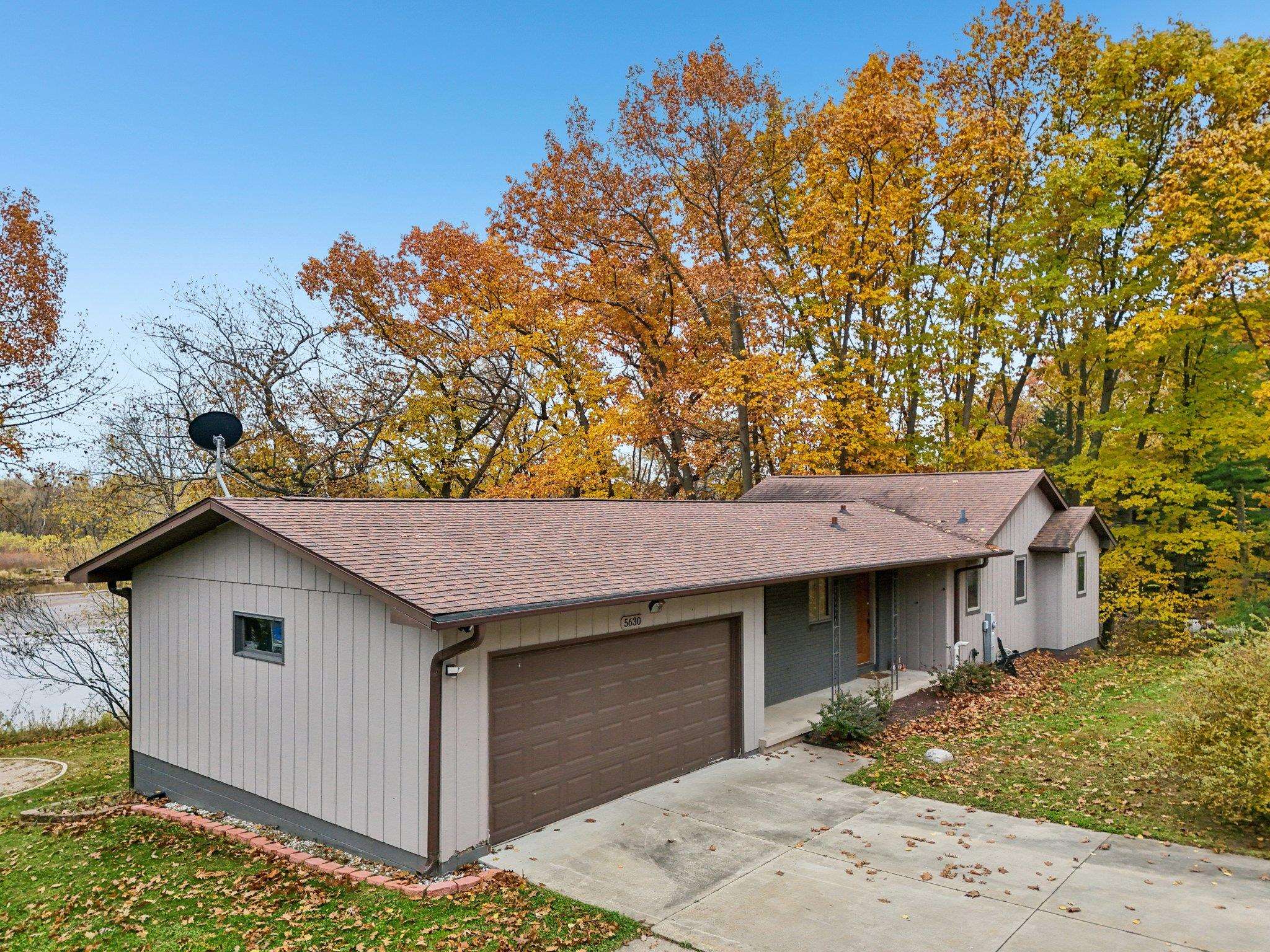 N5630 Thunderbird Road Portage, WI 53901 - Photo 31 of 35