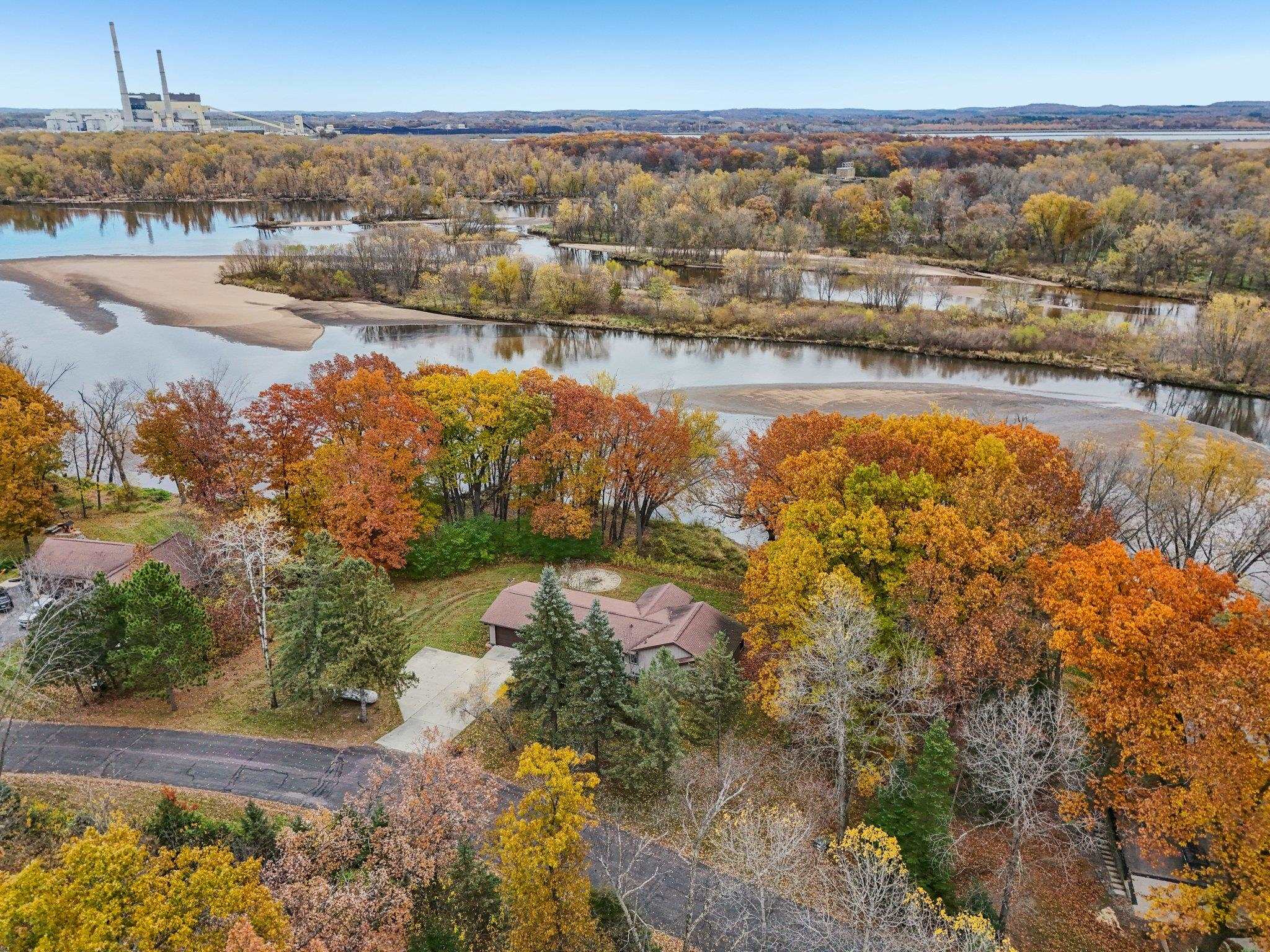 N5630 Thunderbird Road Portage, WI 53901 - Photo 33 of 35