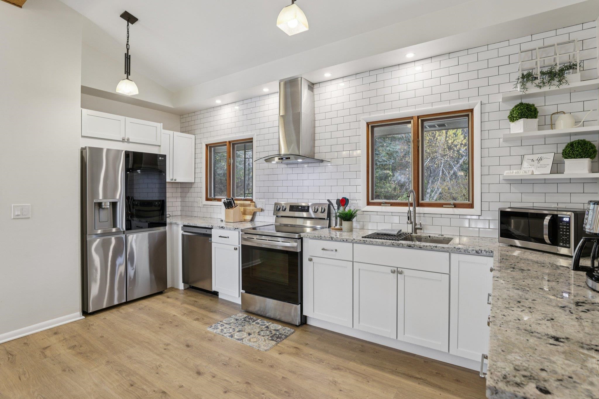 N5630 Thunderbird Road Portage, WI 53901 - Photo 6 of 35