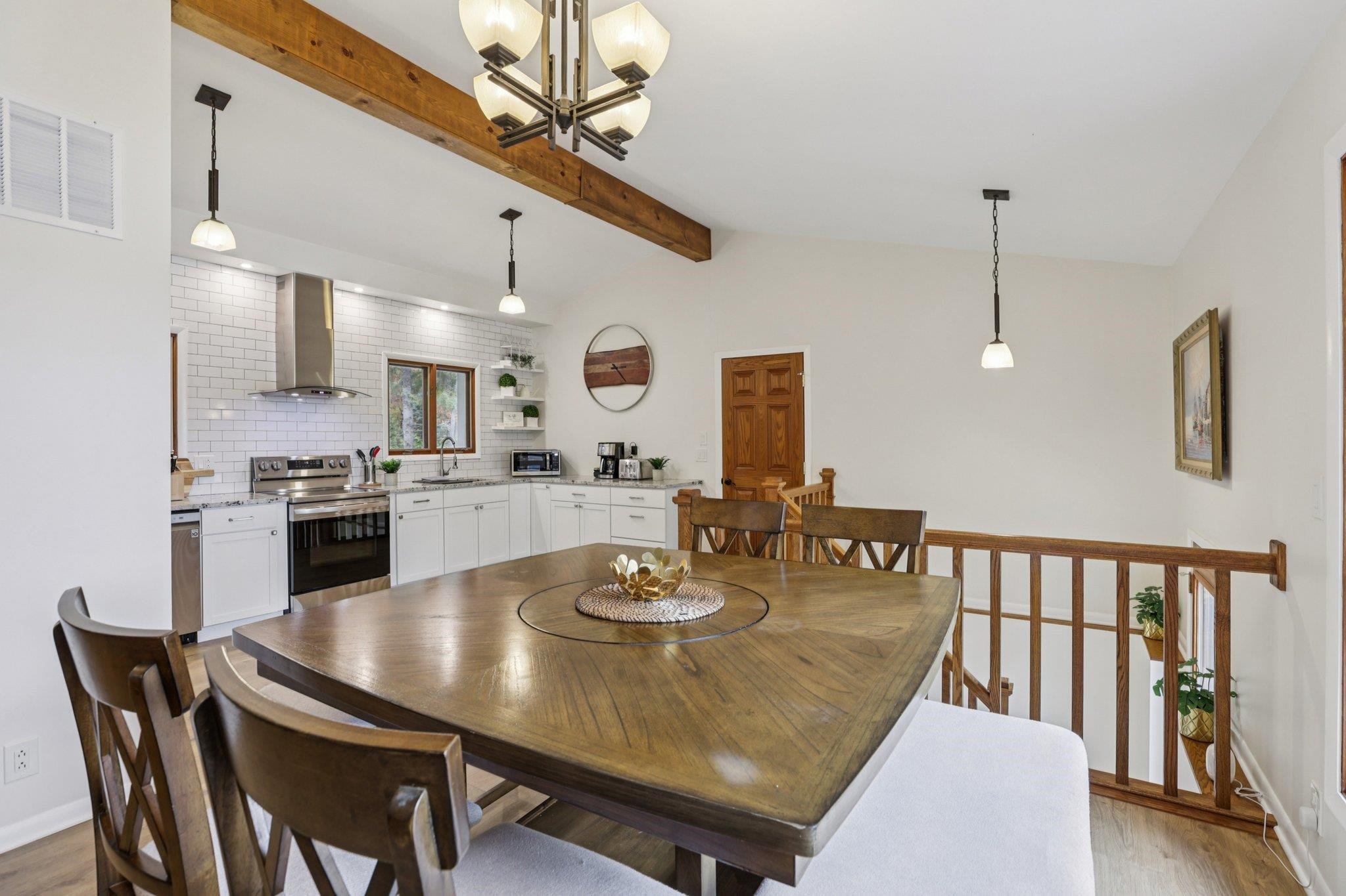 N5630 Thunderbird Road Portage, WI 53901 - Photo 6 of 27