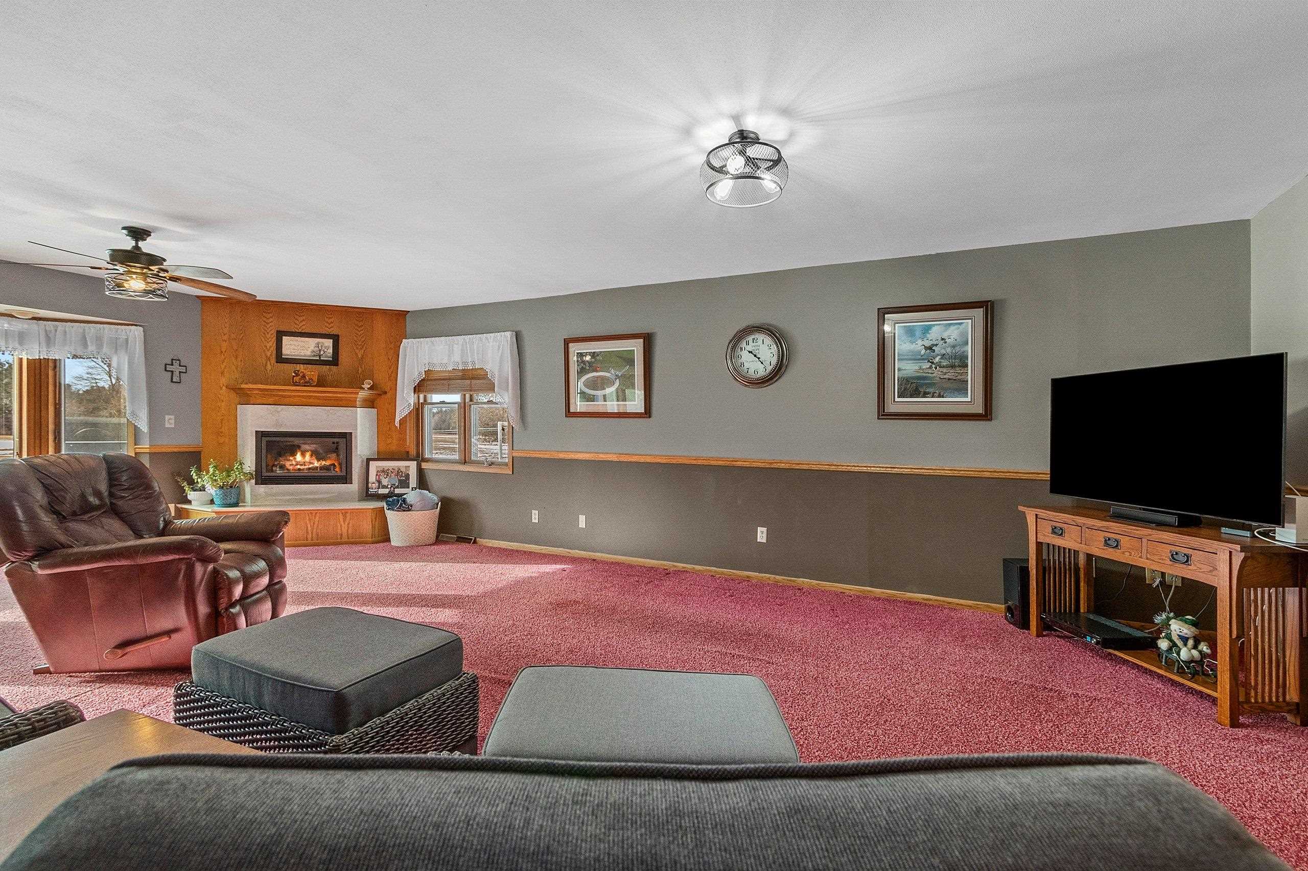 1007 Schabow Street Gresham, WI 54128 - Photo 13 of 90