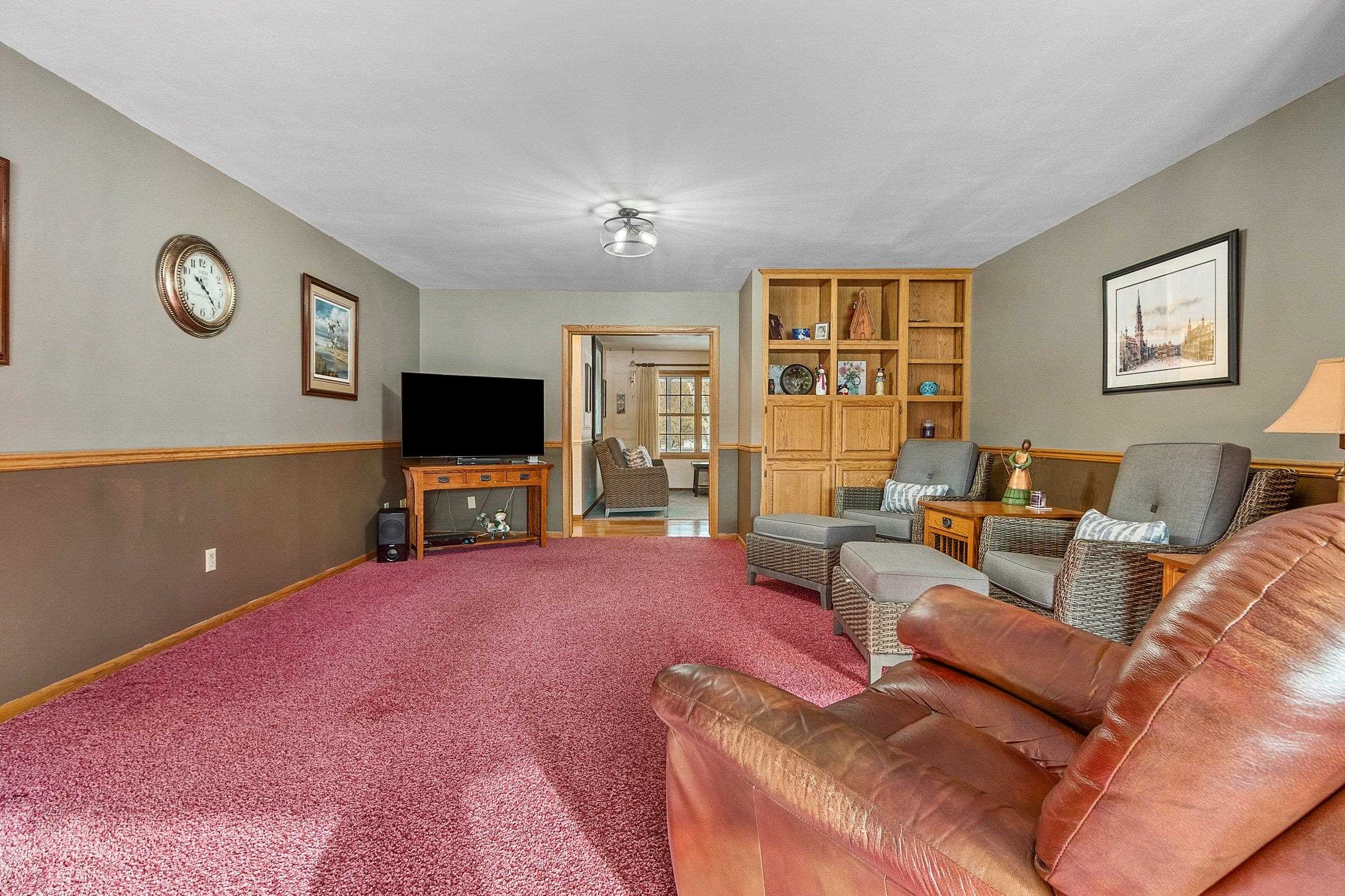 1007 Schabow Street Gresham, WI 54128 - Photo 14 of 90