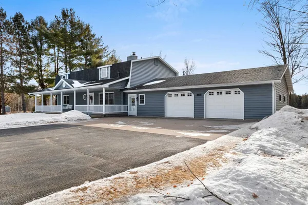 $499,900 | 1007 Schabow Street, Gresham, WI 54128