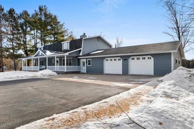 $524,900 | 1007 Schabow Street, Gresham, WI 54128