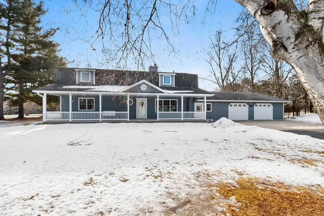 $524,900 | 1007 Schabow Street, Gresham, WI 54128