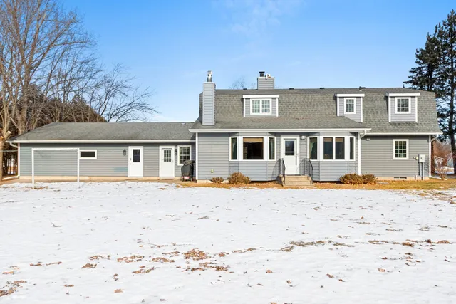 $524,900 | 1007 Schabow Street, Gresham, WI 54128