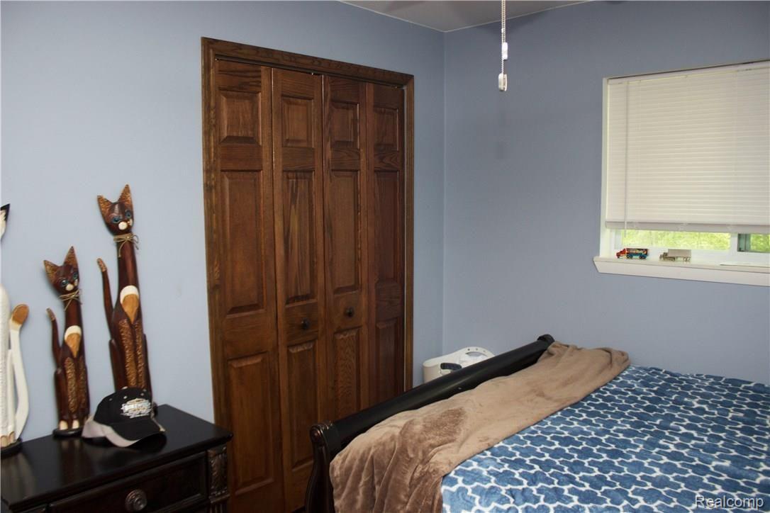 48445 Willow Road Belleville, MI 48111 - Photo 12 of 23 IMG_3417.jpg