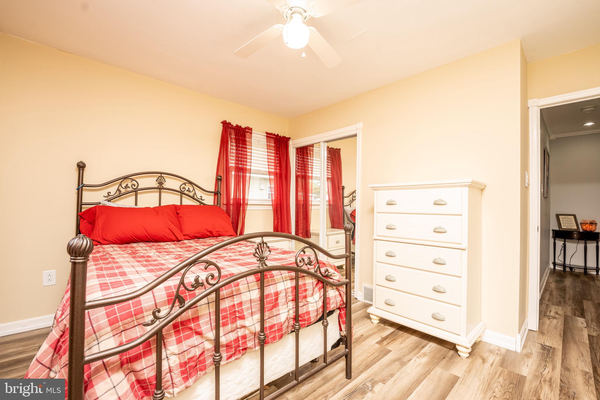1031 Surrey Road Philadelphia, PA 19115 - Photo 14 of 22