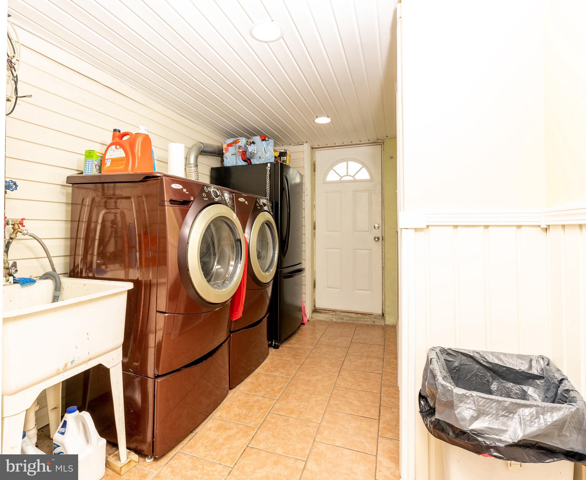1031 Surrey Road Philadelphia, PA 19115 - Photo 19 of 22