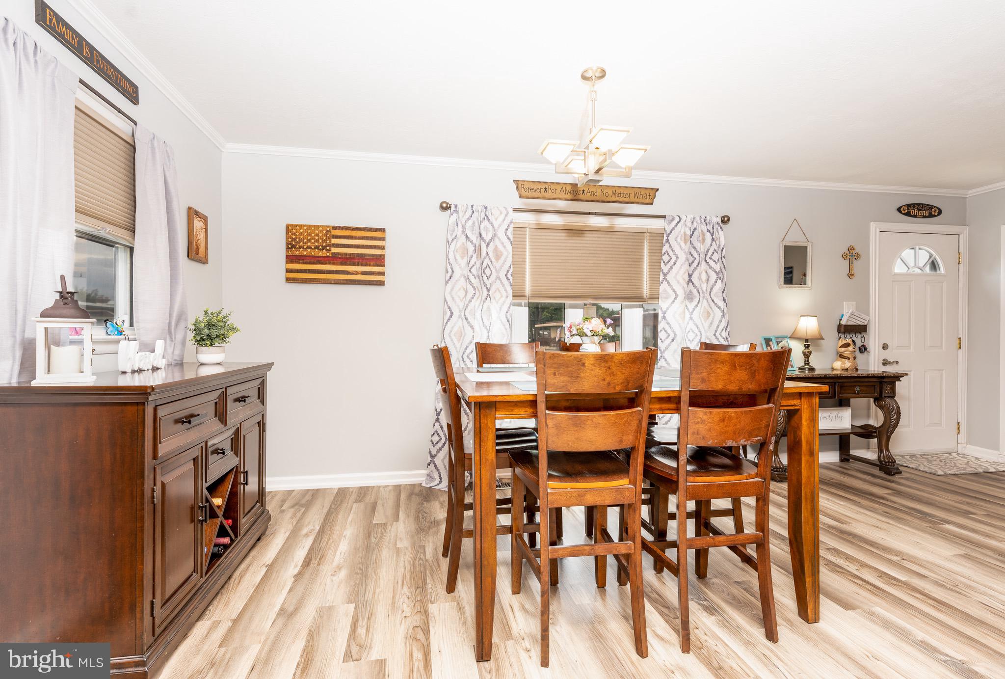 1031 Surrey Road Philadelphia, PA 19115 - Photo 8 of 22