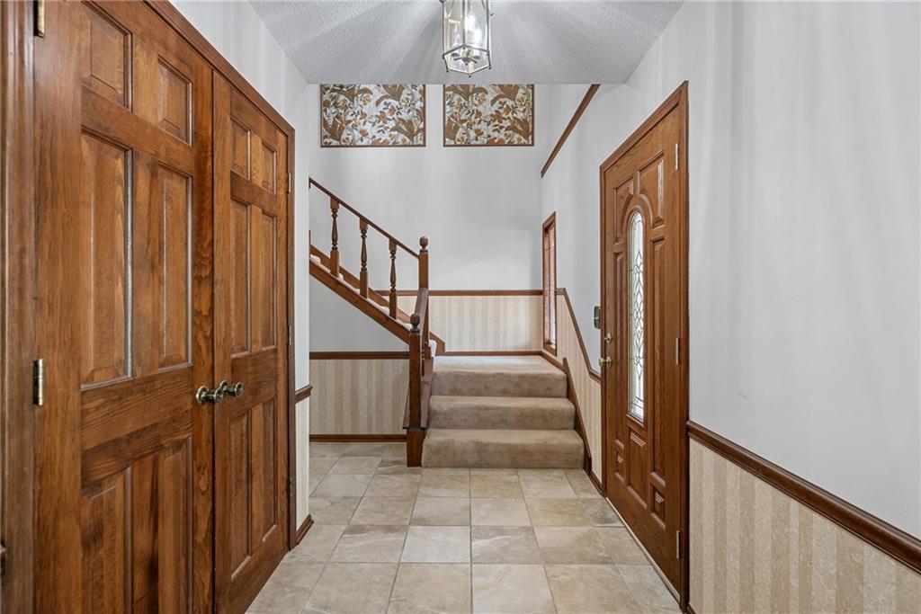 10183 Switzer Road Overland Park, KS 66212 - Photo 6 of 49 Gallery Image 6