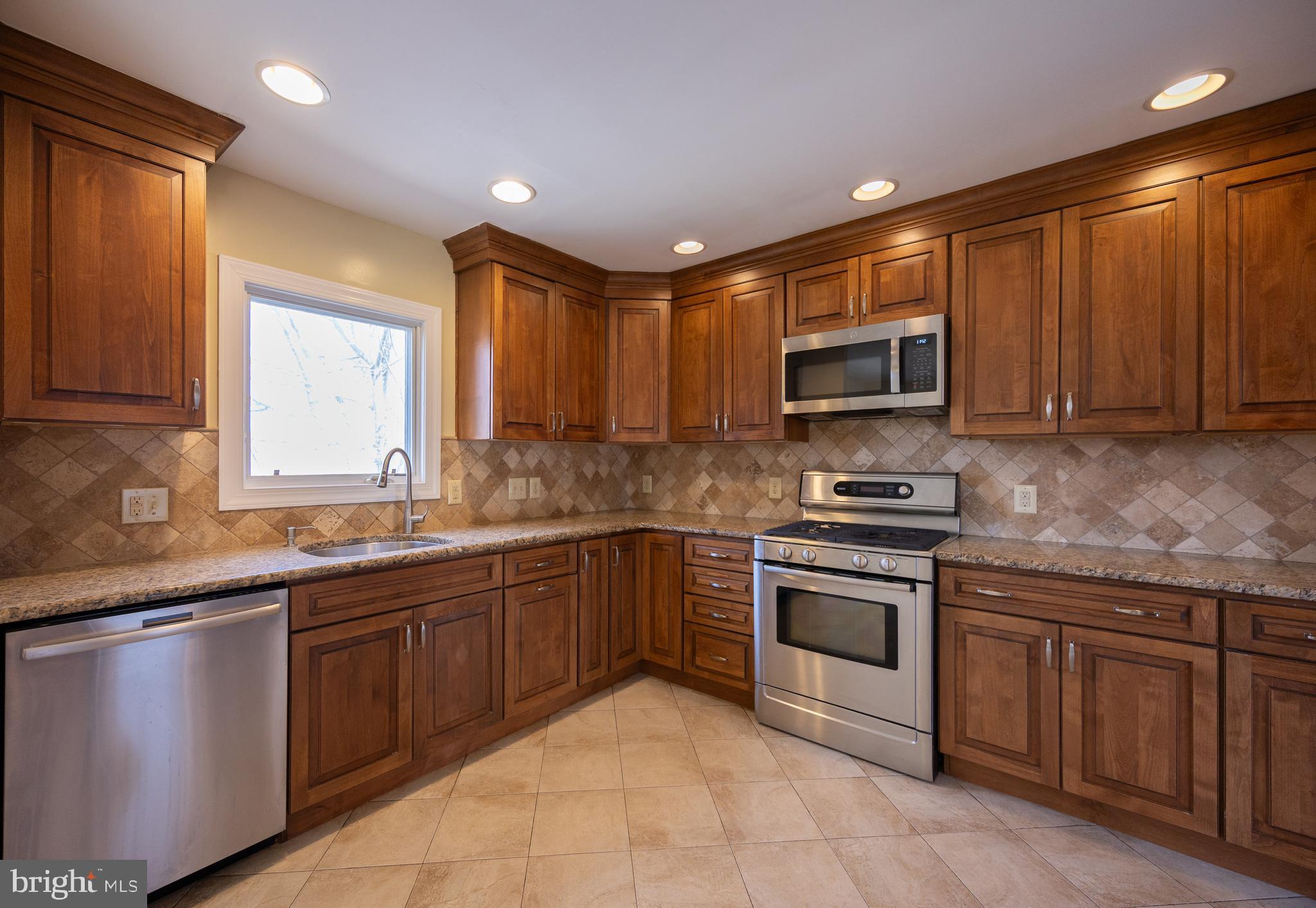 14 North Fork Road Clementon, NJ 08021 - Photo 8 of 34