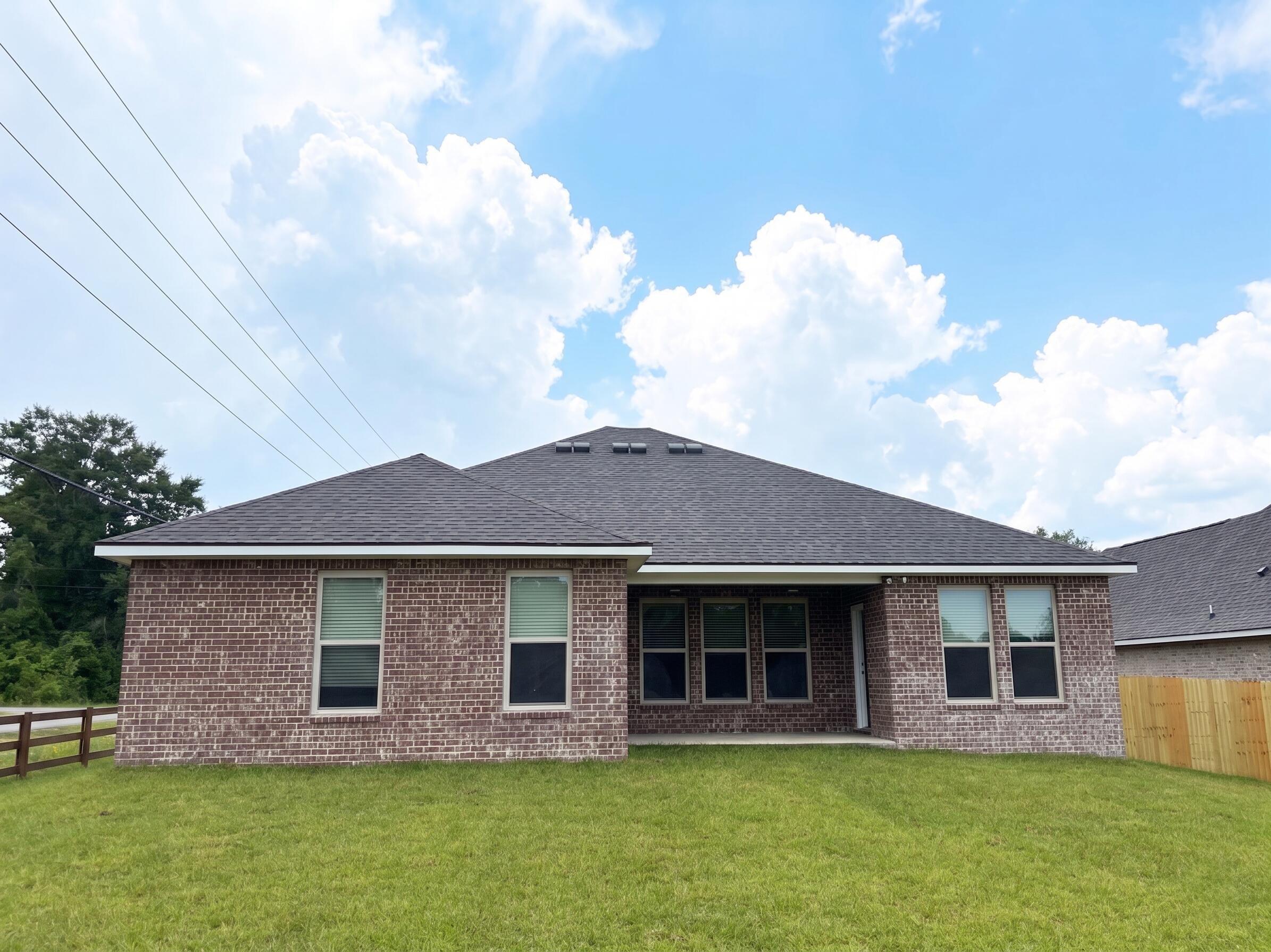 2701 Louis Circle Crestview, FL 32536 - Photo 23 of 25 Gemini_Generated_Image_1qffqu1qffqu1qff
