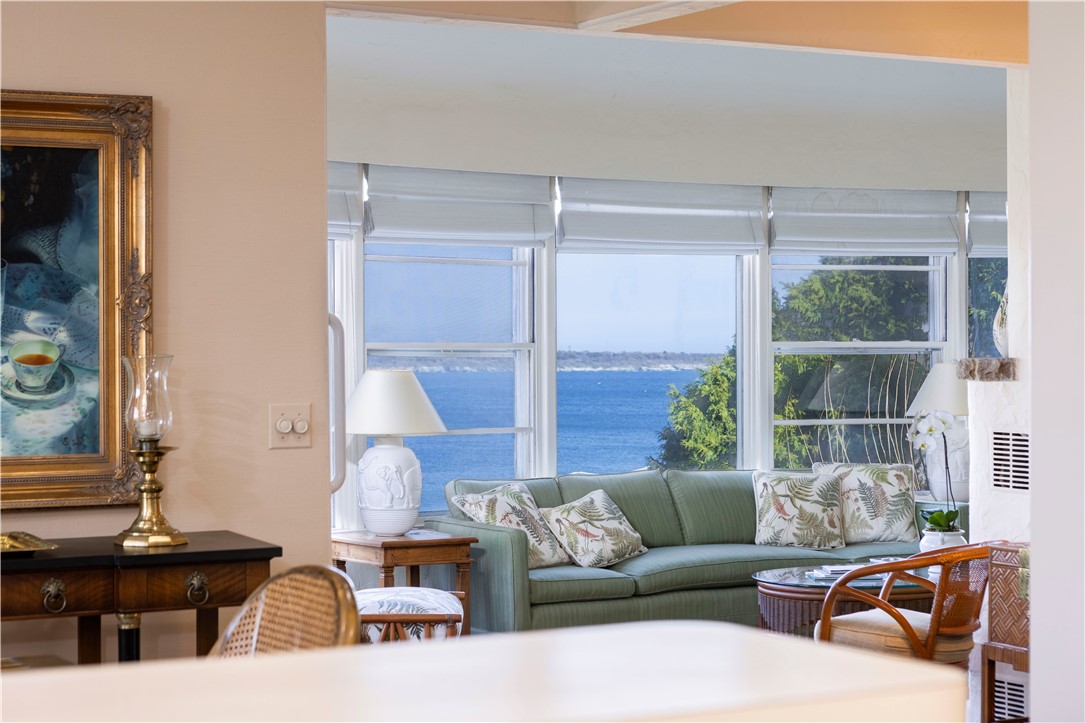 775 Boston Neck Road Narragansett, RI 02882 - Photo 18 of 47