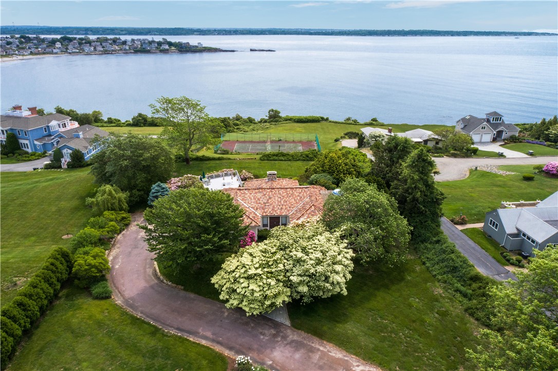 775 Boston Neck Road Narragansett, RI 02882 - Photo 3 of 47