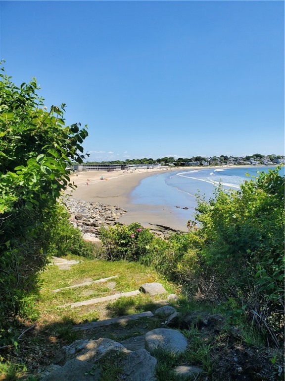775 Boston Neck Road Narragansett, RI 02882 - Photo 33 of 47 Footpath to Beach