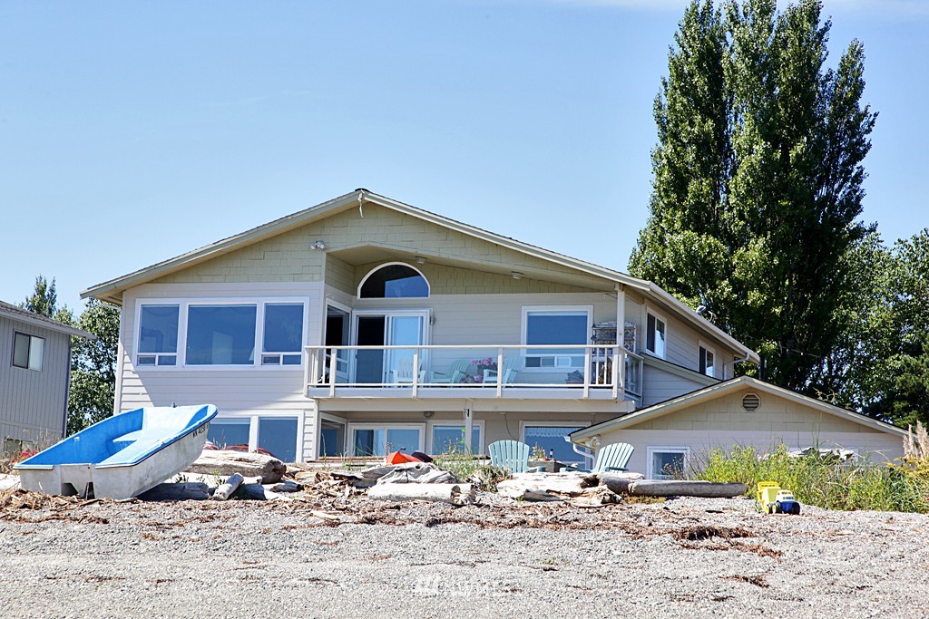2867 North Bluff Road Greenbank, WA 98253 - Photo 1 of 25 Gallery Image 1