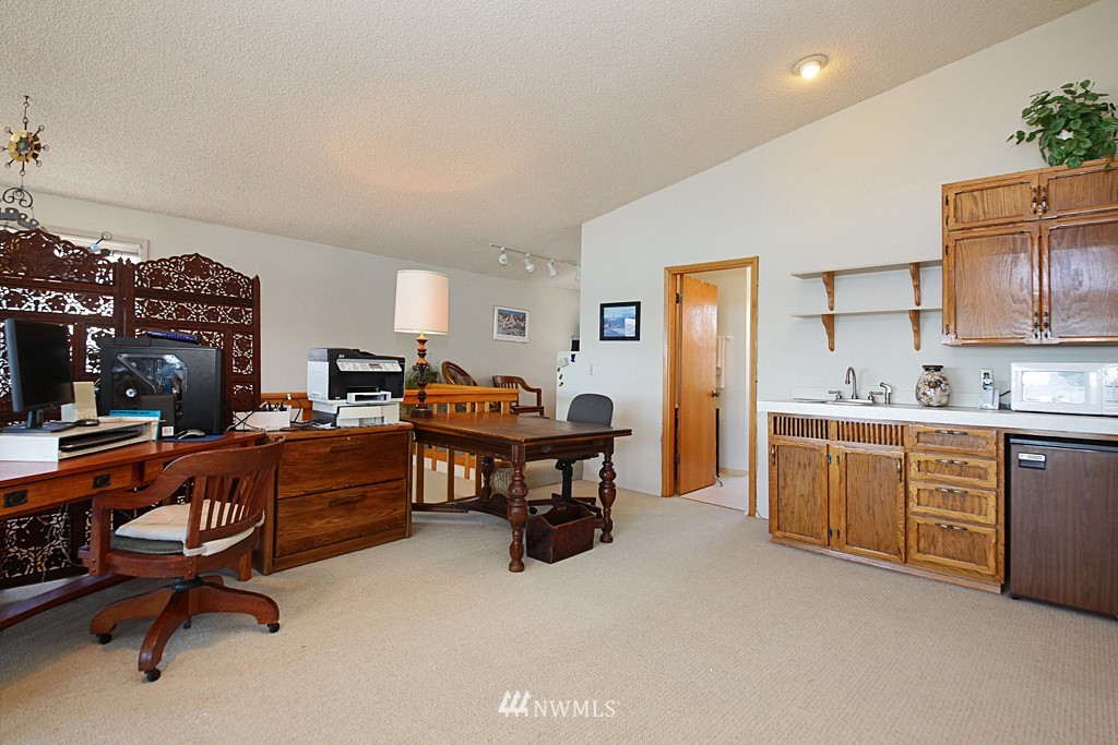 2867 North Bluff Road Greenbank, WA 98253 - Photo 13 of 25 Gallery Image 13