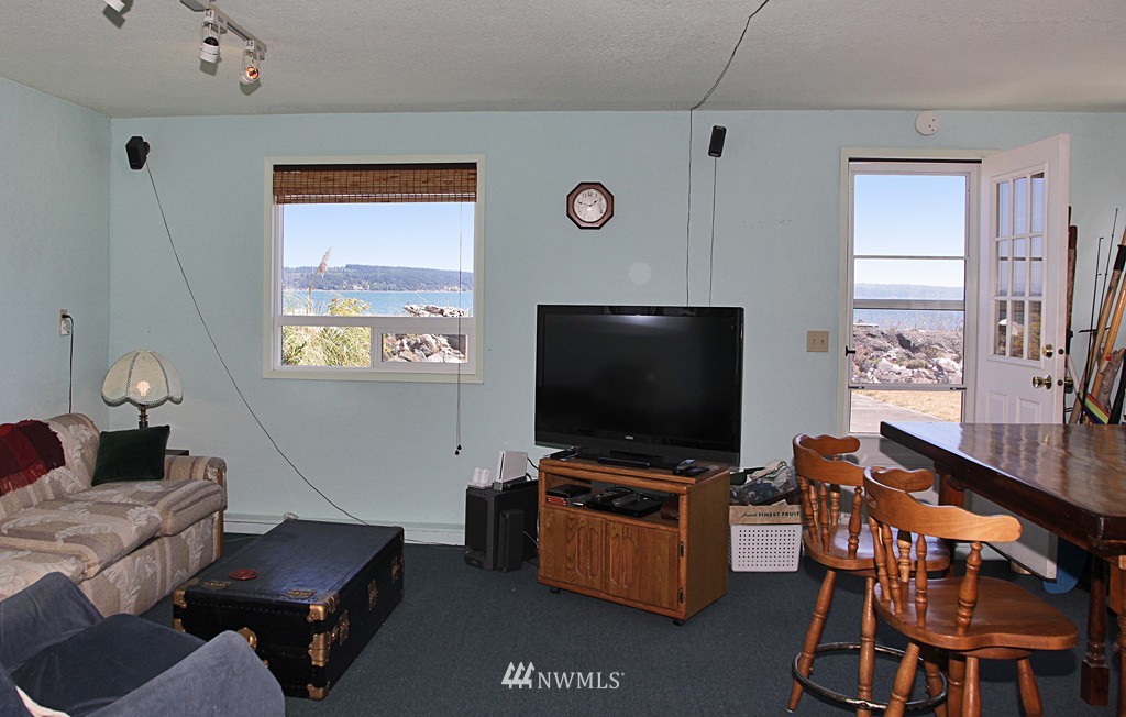 2867 North Bluff Road Greenbank, WA 98253 - Photo 18 of 25 Gallery Image 18