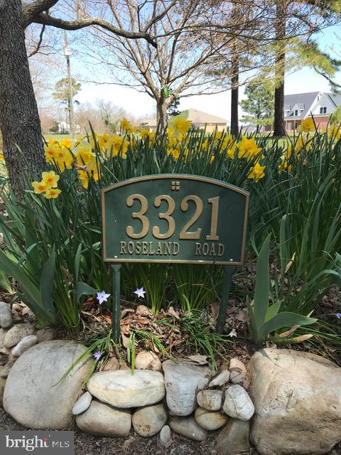 3321 Roseland Road King George, VA 22485 - Photo 42 of 47 Address Sign