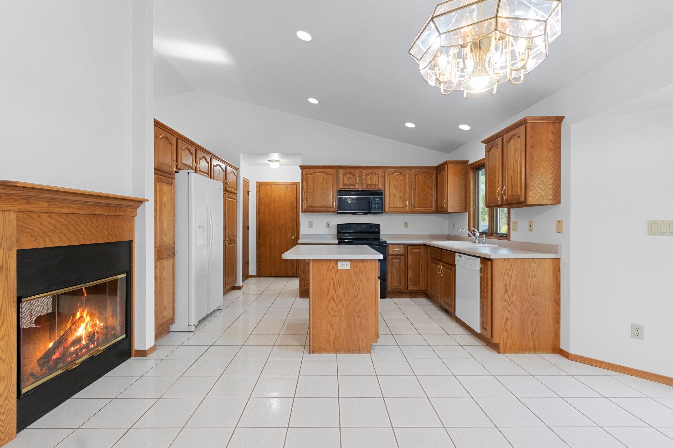 3910 Monroe Road De Pere, WI 54115 - Photo 11 of 74