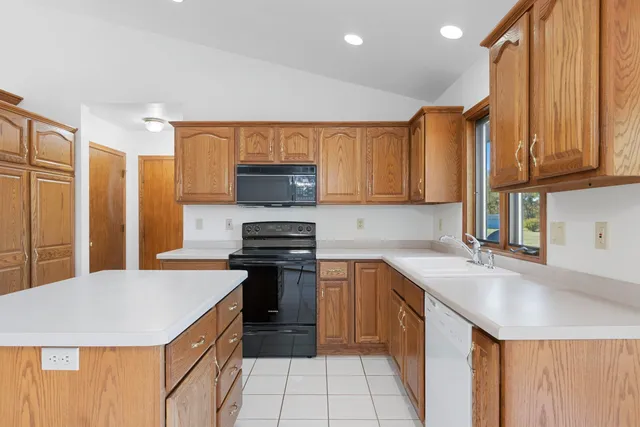 $499,900 | 3910 Monroe Road, De Pere, WI 54115