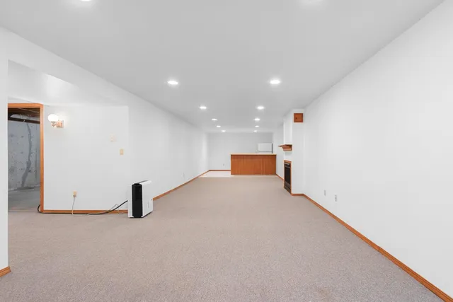 $499,900 | 3910 Monroe Road, De Pere, WI 54115