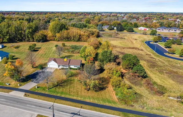 $499,900 | 3910 Monroe Road, De Pere, WI 54115