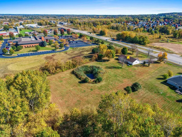 $499,900 | 3910 Monroe Road, De Pere, WI 54115