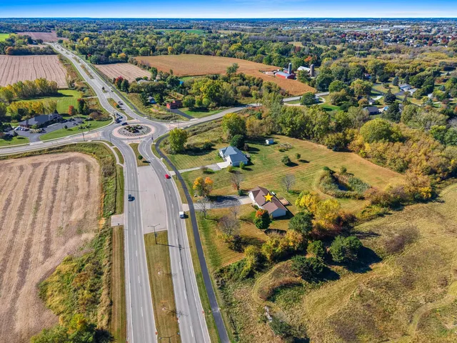 $499,900 | 3910 Monroe Road, De Pere, WI 54115