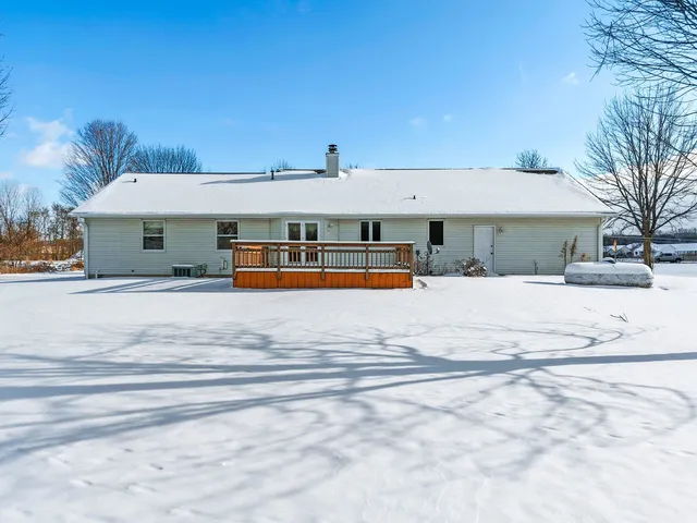 $499,900 | 3910 Monroe Road, De Pere, WI 54115