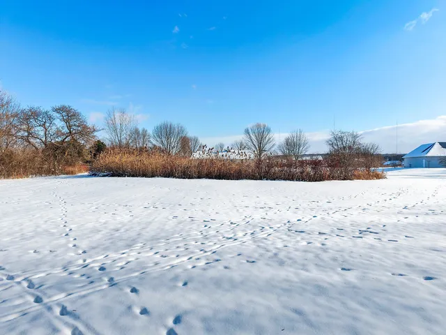 $499,900 | 3910 Monroe Road, De Pere, WI 54115