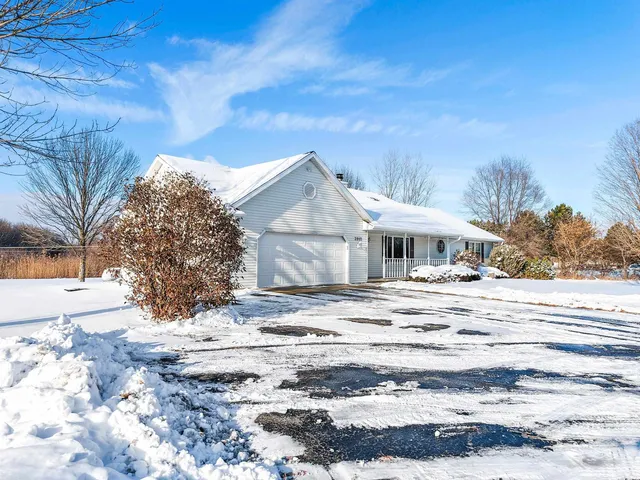 $499,900 | 3910 Monroe Road, De Pere, WI 54115