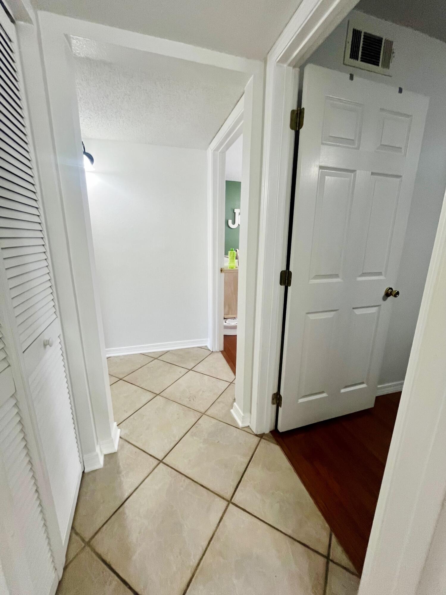 101 Old Ferry Road, Unit 37B Shalimar, FL 32579 - Photo 9 of 29 IMG_8014