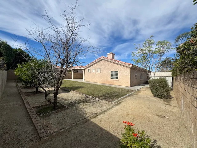 $4,500 | 74081 West Petunia Place, Palm Desert, CA 92211