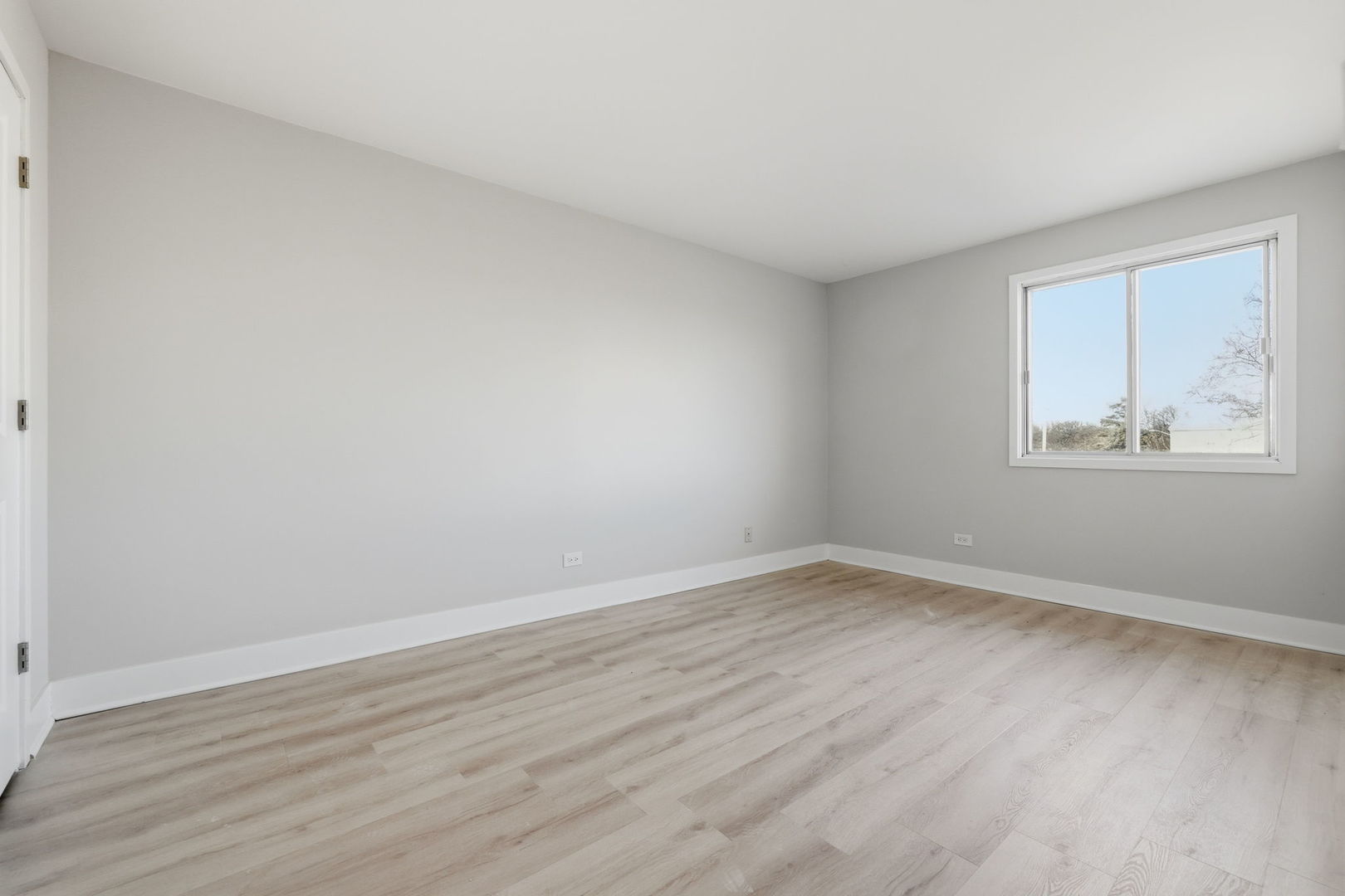 382 Oak Trails Road, Unit 301 Des Plaines, IL 60016 - Photo 11 of 20