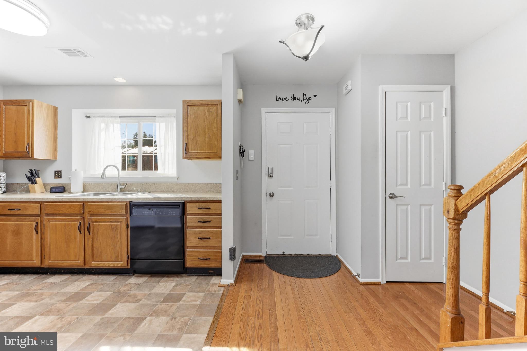 6 Campton Court Nottingham, MD 21236 - Photo 5 of 32