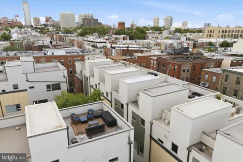 $800,000 | 800 Montrose Street, Unit A, Philadelphia, PA 19147