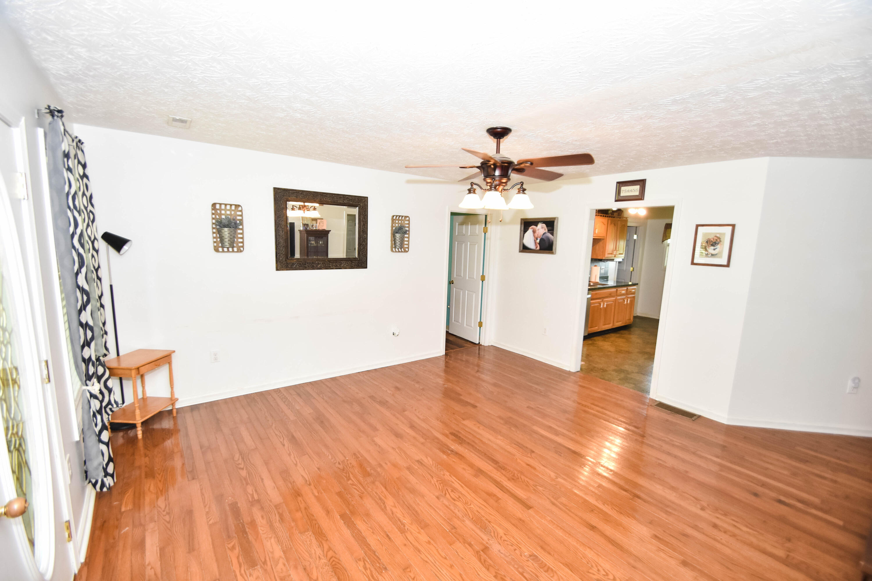 810 Gabbard Road Berea, KY 40403 - Photo 7 of 22 DSC_9927