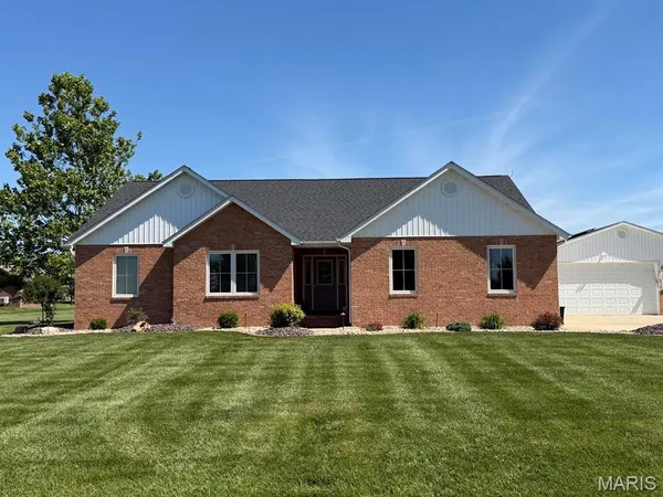 $492,000 | 5197 Summercrest, Aviston, IL 62216