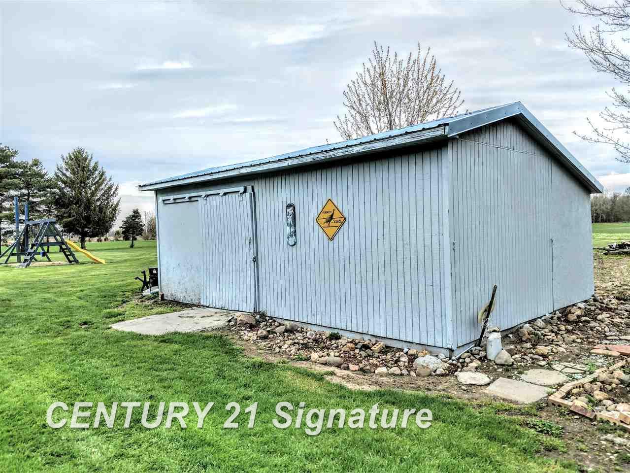 7150 Ditch Road Chesaning, MI 48616 - Photo 5 of 33