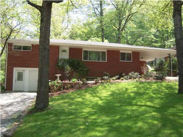 1126 Fernway Road Chattanooga, TN 37405 - Photo 1 of 22 Primary Photo