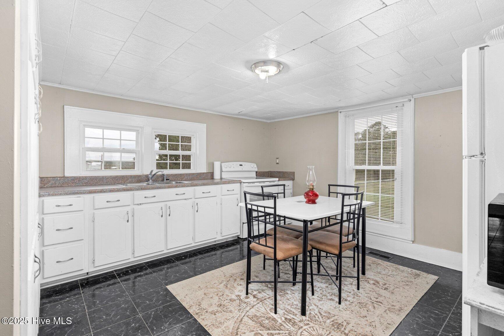 2785 Green Road Spring Hope, NC 27882 - Photo 7 of 16 008-2785GreenRoad-SpringHope-NC-27882-SM