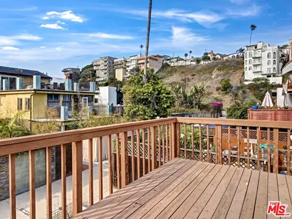 $2,295,000 | 104 Sunridge Street, Playa del Rey, CA 90293