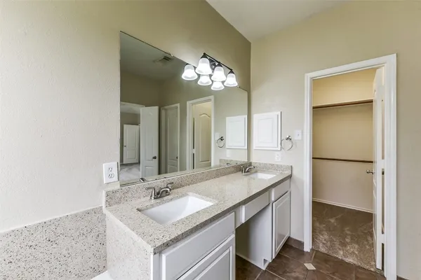 $2,200 | 9127 Willow Crossing Drive, Houston, TX 77064