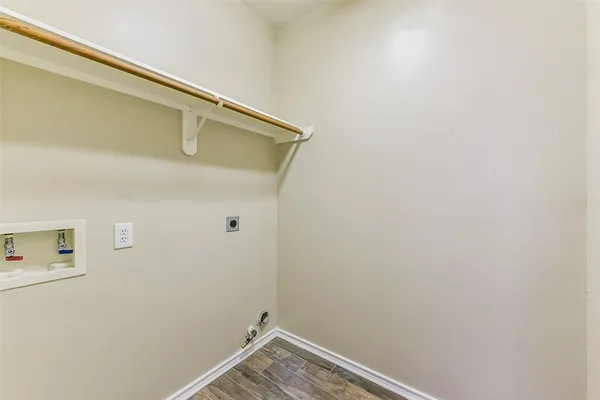 $2,200 | 9127 Willow Crossing Drive, Houston, TX 77064