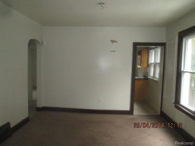 9212 Harvard Road Detroit, MI 48224 - Photo 7 of 21 IMG_0055.jpg