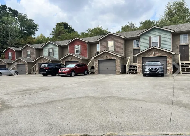$1,295 | 1732 Thistlewood Drive, Unit E, Clarksville, TN 37042